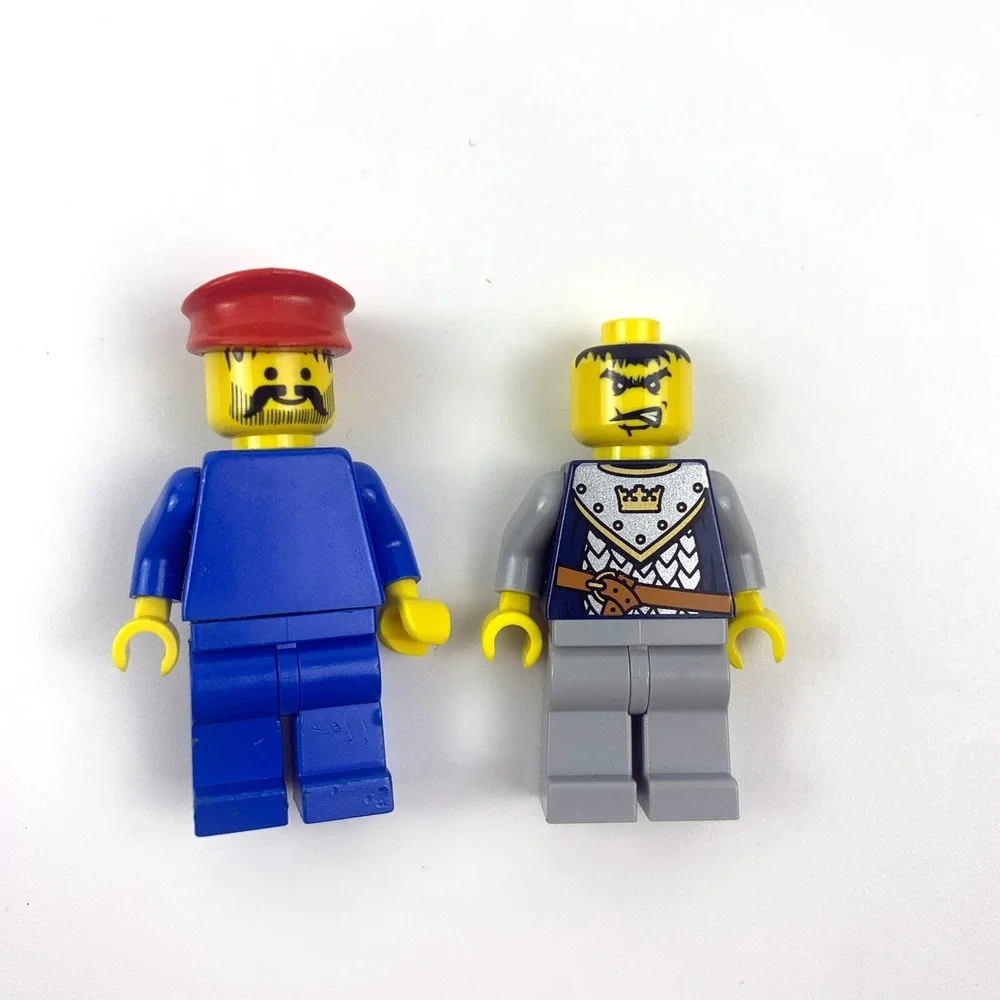 Vintage LEGO Minifigure Lot of 10 Pirates Castle Fire Hats Hair Swords Muskets +
